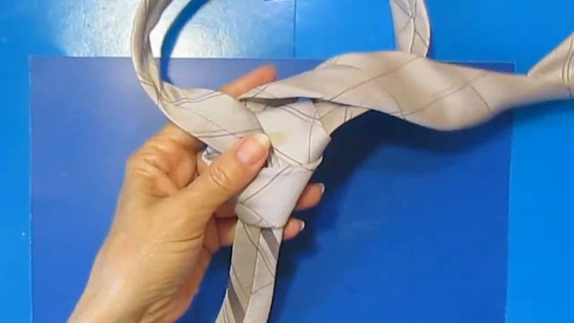 Быстро Легко Красиво Завязать Галстук своими руками Мастер Класс/как завязать галстук? смотреть онлайн