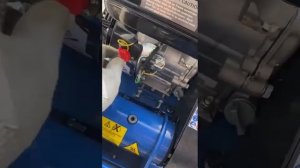 Новая виброплита не заводится. Нет искры на свече.Просто залейте моторное масло до уровня .