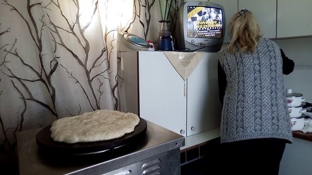 Экспериментируем : лепешки на устройстве для КРЕП. Получилось очень КЛАСС.. ..Крепы ( блины) . смотреть онлайн