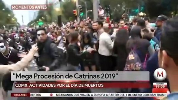 Catrinas 'toman' la Ciudad de México