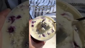 Blueberry White Chocolate Overnight Oats- Low calorie, high protein breakfast idea
