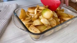 Даже не думала, что ЛУК можно приготовить так ВКУСНО!За уши не оттащишь!Блюдо практически из ничего!