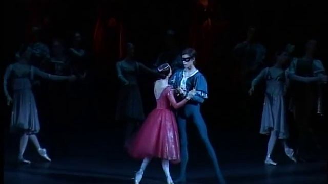 2 эпизод Нина Капцова и Артем Овчаренко Ромео и Джульетта Первая встреча смотреть онлайн