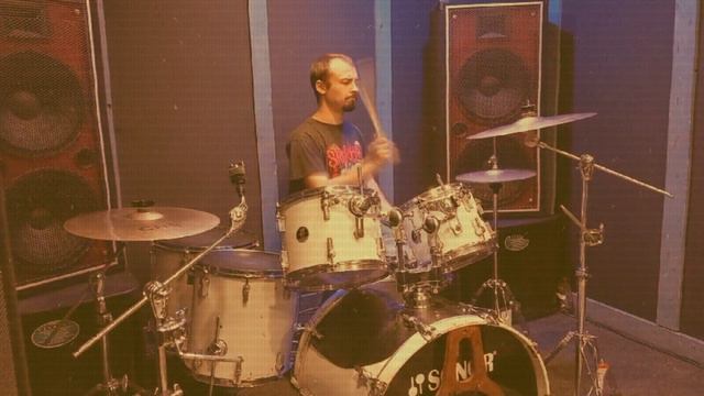 Drum Session "Red Gates" смотреть онлайн