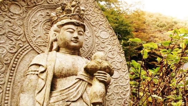 Om Mani Padme Hum Mantra смотреть онлайн