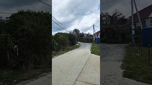 Адлер село Черешня. Погода меняется каждые 5 минут. Тучки плывут. 13.09.23 смотреть онлайн