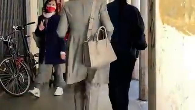 Элегантный возраст: как выглядеть современно, Как одевается итальянки в элегантном возрасте смотреть онлайн