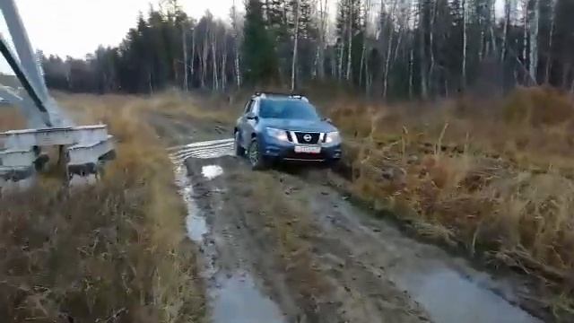 Nissan Terrano по бездорожью. смотреть онлайн