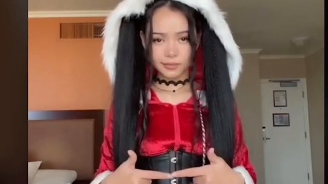WHAT IS THIS TREND? (Zero Two Dance) смотреть онлайн
