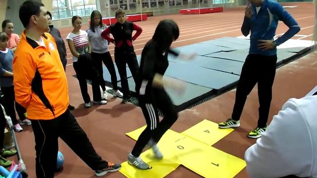 Прыжки в разные стороны 3 смотреть онлайн