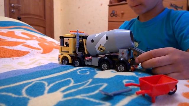 LEGO ТЁМА - Бетономешалка смотреть онлайн