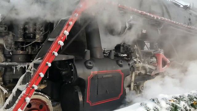 Л-4429. Съезжает с поворотного круга и идёт на сцепку с вагонами Рускеальского экспресса. Рускеала. смотреть онлайн