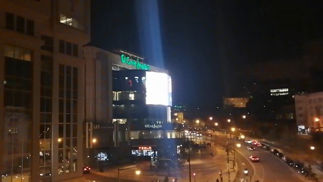OS RAIOS DOS ECRÃS - Vizinhos do El Corte Inglés - poluição visual 60 смотреть онлайн