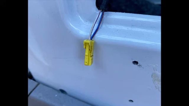 Sprinter seat conversion and SRS warning prevention смотреть онлайн