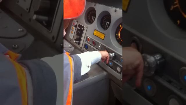 Bo starting up the 26 litre diesel Intercity 125 смотреть онлайн