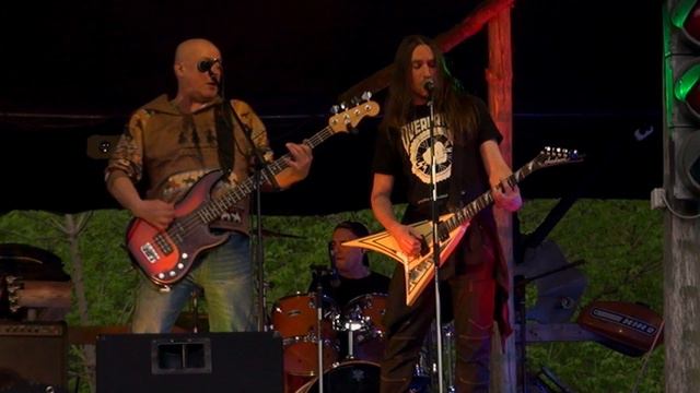 Водка и Калашников. Z-TRAKTORZ смотреть онлайн