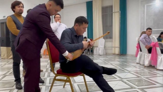 Балбырауын күйі - Орындаушы: Қайрол Қуанышұлы | Біздің тойдан бір үзінді #күй #балбырауын смотреть онлайн