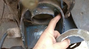 Трещина под пружиной ваз 2107.