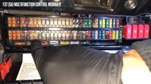 Схема расположения предохранителей BMW X5 E53 fuses основной блок предохранителей в салоне