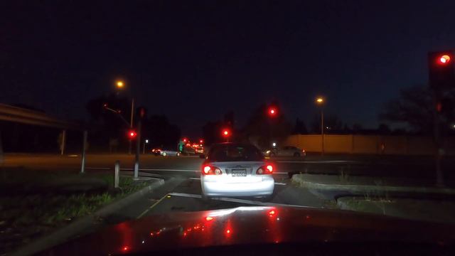 Нет почти на рынке труда из Индии никого. Куда же они запропастились-то? смотреть онлайн