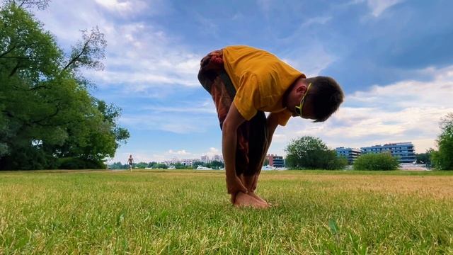 КАК УКРЕПИТЬ СПИНУ? Тренировка для спины на каждый день. Йога в стиле FYSM