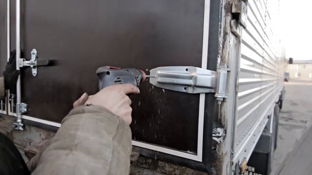 Ворота на грузовик Hino смотреть онлайн