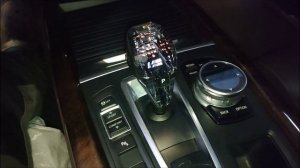 BMW X5 F15 встановлення кришталевої ручки акпп