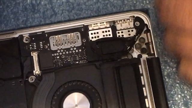 How to remove/replace Macbook Pro A1398 (Early 2013) Right Side USB/HDMI/SD Card I/O BOARD (EASY) смотреть онлайн