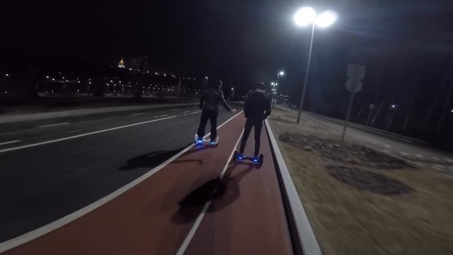 Катаемся на гироскутерах. смотреть онлайн