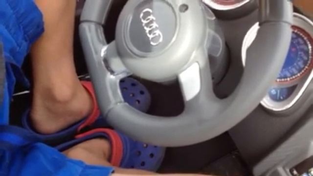Audi R8 Spyder смотреть онлайн