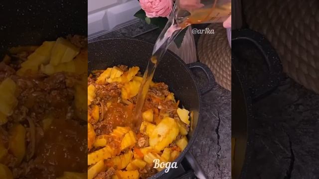 Слоеный хинкал Нудли с мясом и картошкой