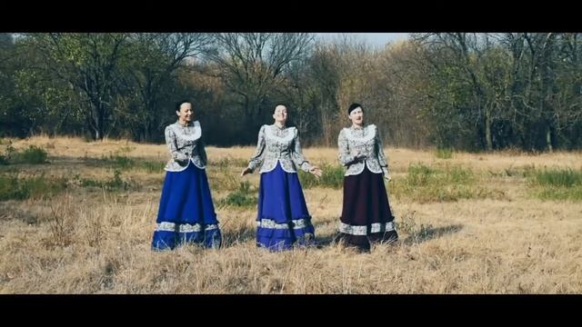 Россия жива (кавер) -фолк-группа «Любава» смотреть онлайн