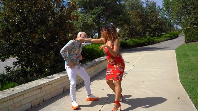 Ataca X La Alemana Bachata Social Dance [La Mitad - Grupo Extra] смотреть онлайн