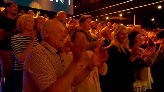 Mit Dieser Stimme Hätte KEINER Gerechnet! 😲🎤 | Das Supertalent 2021