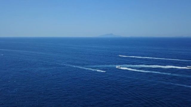 SORRENTO, Italy: A Travel Guide of the Amalfi Coast смотреть онлайн