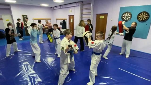 Тренировка 09 января 2024 года. Киокусинкай каратэ в Климовске на Западной 12. смотреть онлайн