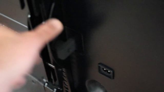 Sanus Tilting Wall Mount Installation смотреть онлайн