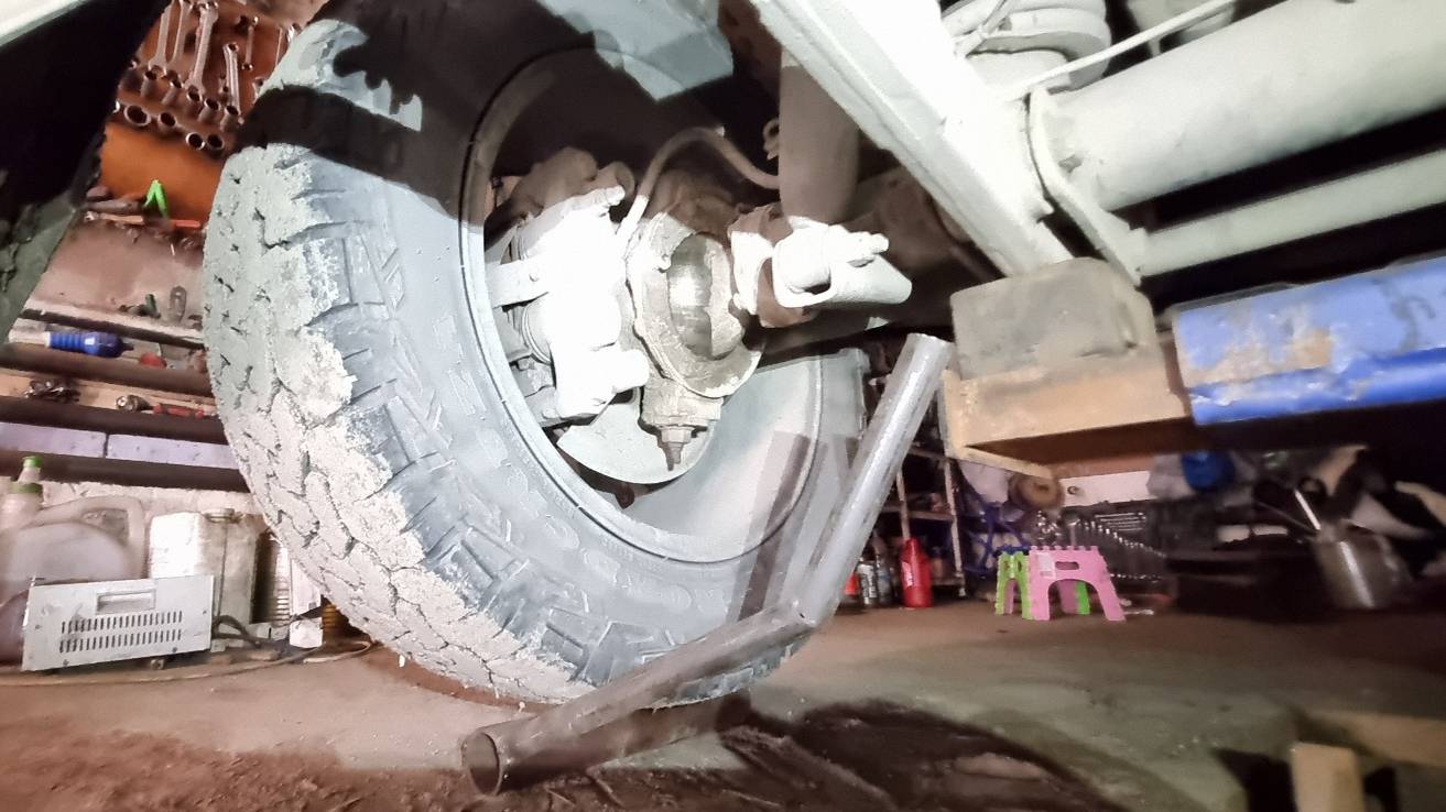 Как отличить люфт шкворня от подшипника на УАЗ Патриот. смотреть онлайн