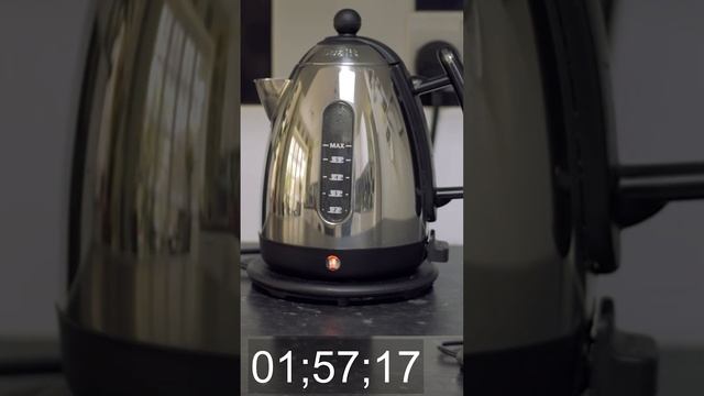 Dualit Jug Kettle, Black Steel Test Run смотреть онлайн