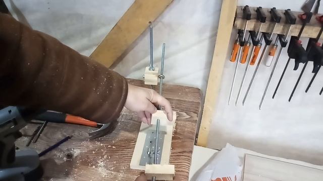 Простая точилка для ножей своими руками/Как сделать точилку для ножей. смотреть онлайн