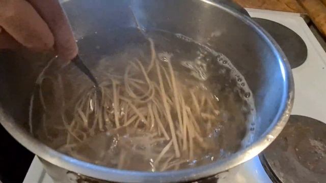 Что приготовить на Благовещение? Стейк из форели! Соба! Домашнее видео. смотреть онлайн