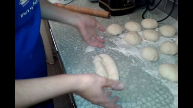 Очень вкусные сдобные булочки Сладкое трио смотреть онлайн