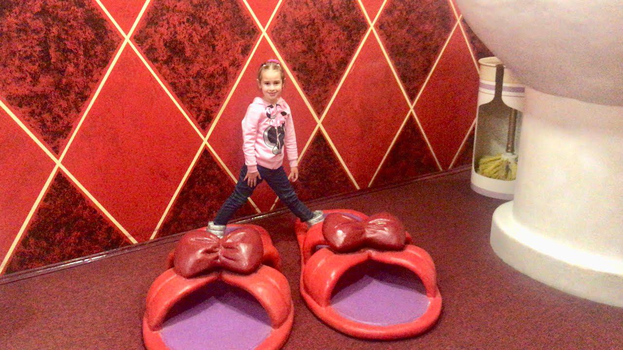 Алина и волшебный Дом Великана, забавная история про Гигантские Игрушки смотреть онлайн