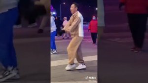 Разучи 🕺 танец