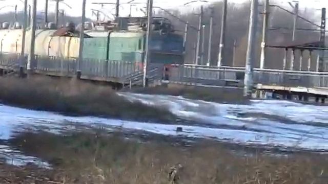 ВЛ11 с длинным гудком и тифоном!!!! смотреть онлайн