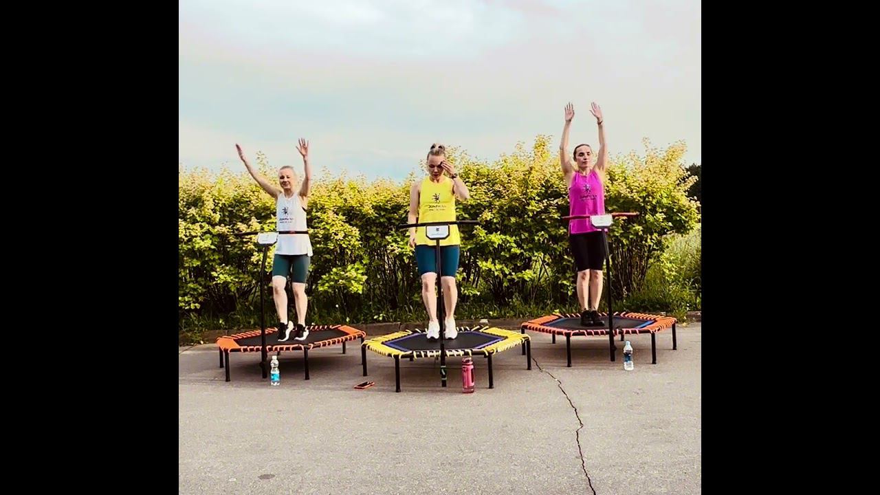 Мой девчонки жгут для Вас , новая тренировка, работай с силой , и выше ноги , поднимаем пульс смотреть онлайн