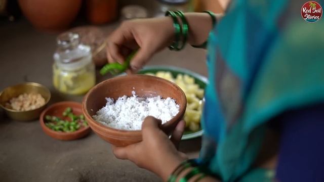 Traditional Upvasachi Misal | आषाढी एकादशी विशेष | Upvas Recipe | Village Cooking | Red Soil Storie смотреть онлайн