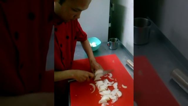 как быстро резать лук смотреть онлайн