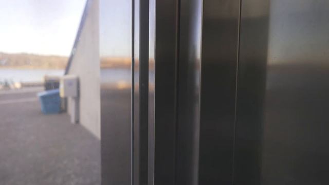 Sweden, Stockholm, Kvarnholmen, KONE elevator - going down смотреть онлайн