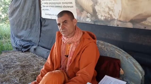 Раздача прасада — это проповедь. Вальмики дас смотреть онлайн